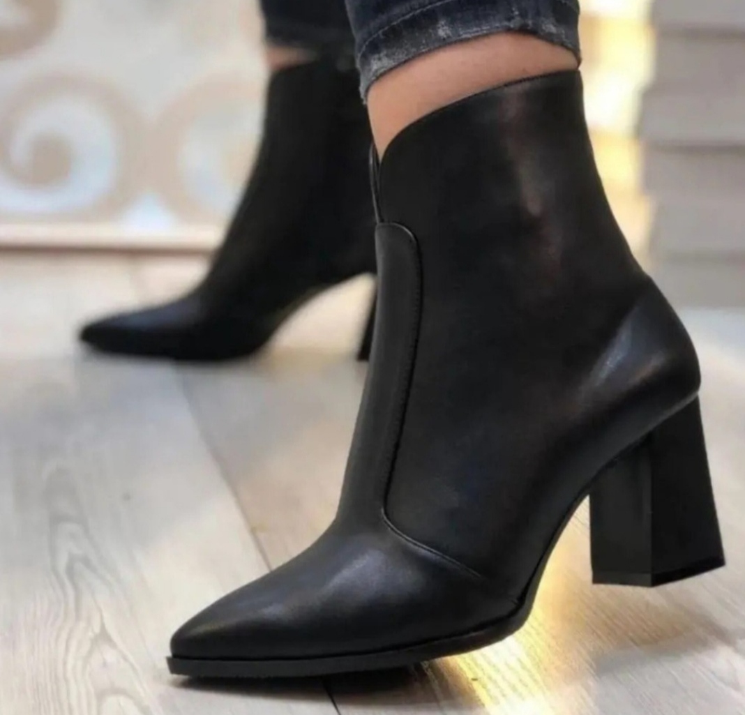 نیم بوت پاشنه دار زنانه زیپدار